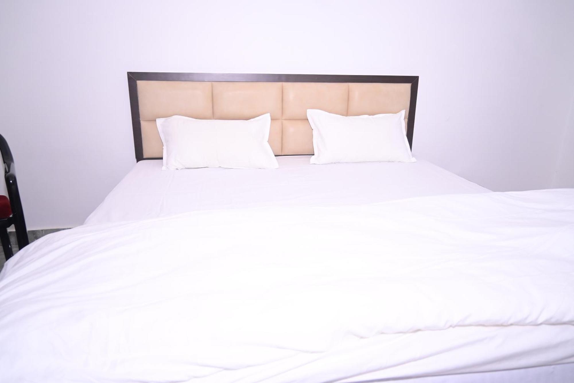 Ayodhya Shri Narayanam Guest House And Home Stay מראה חיצוני תמונה