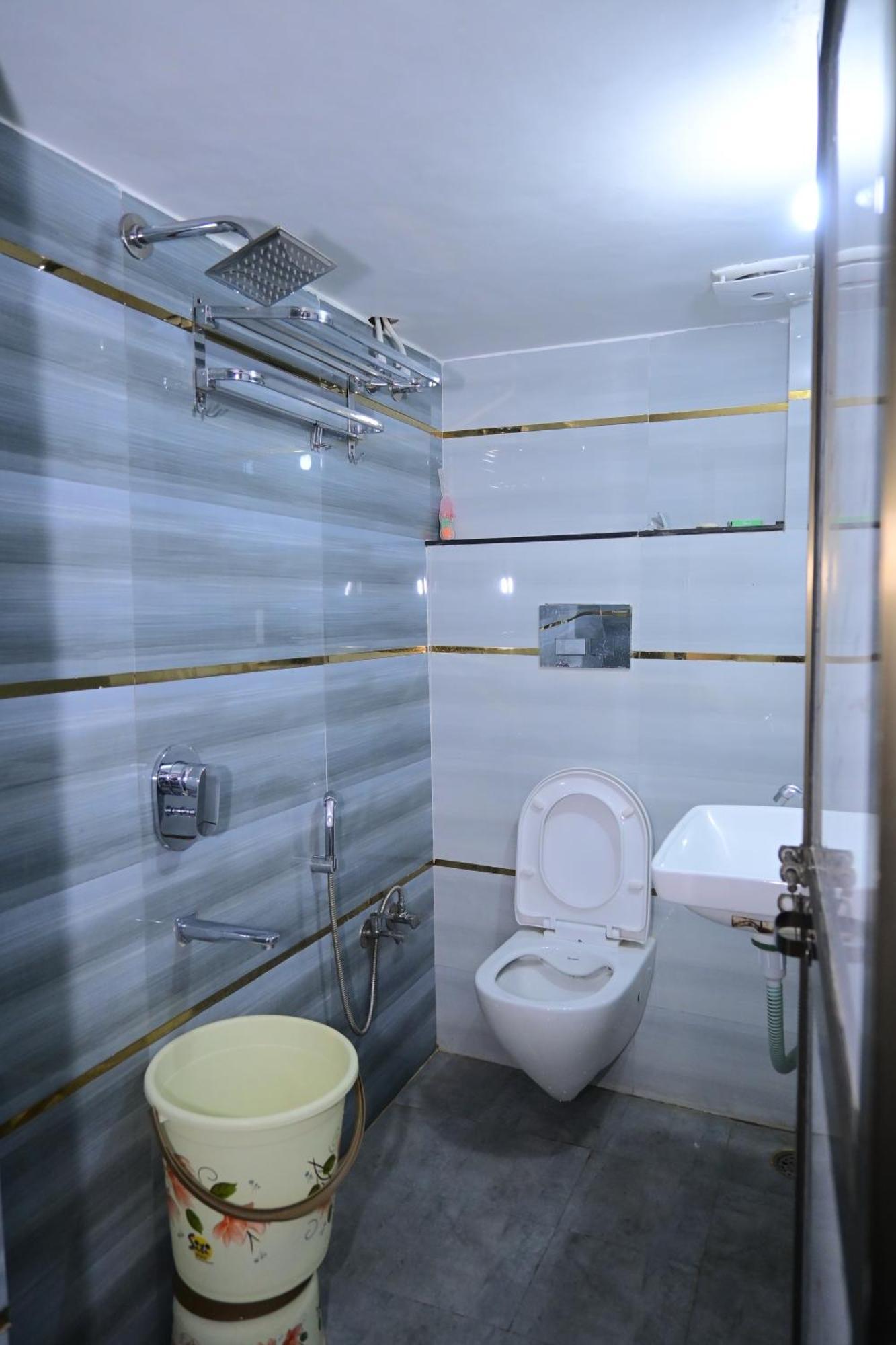 Ayodhya Shri Narayanam Guest House And Home Stay מראה חיצוני תמונה