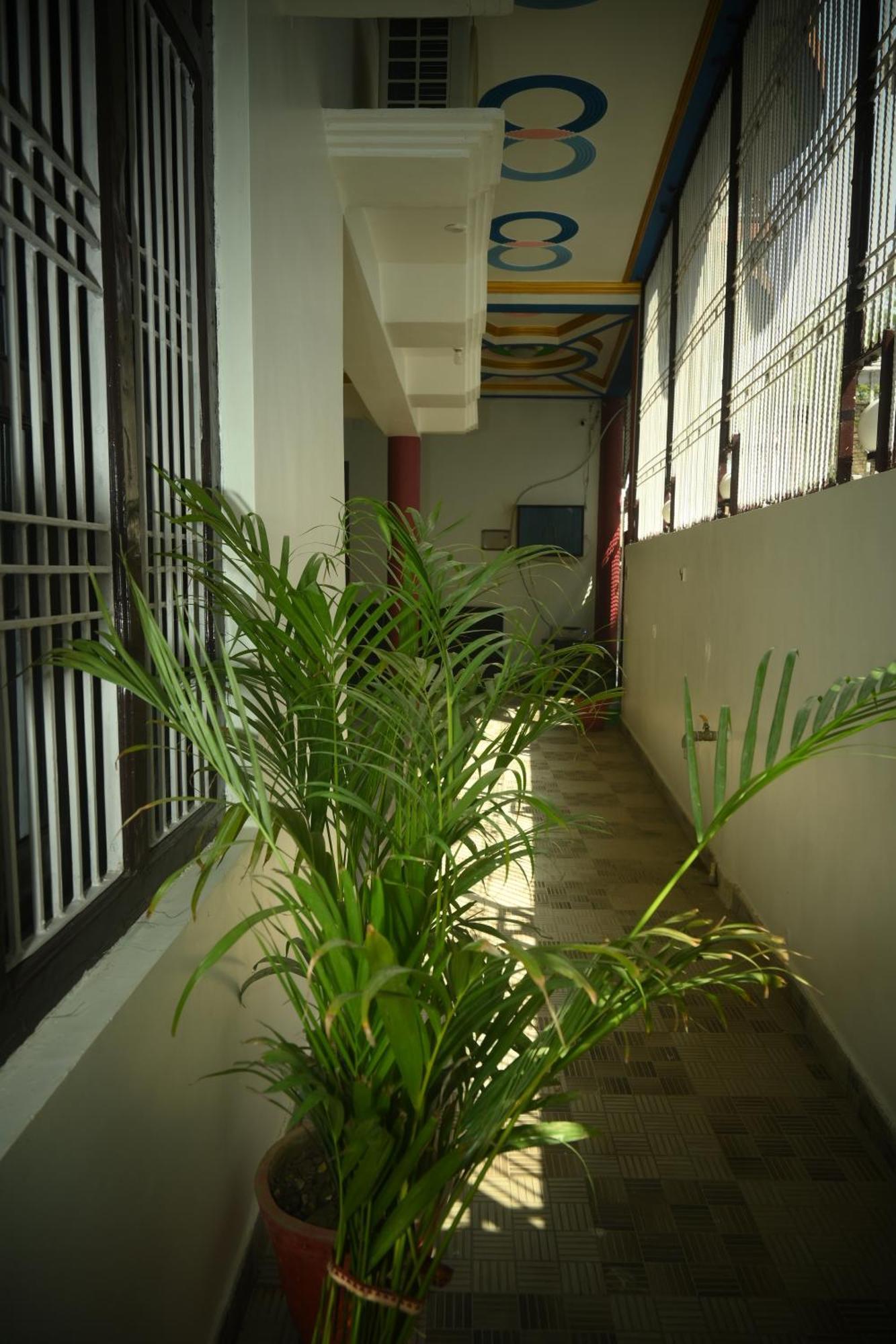 Ayodhya Shri Narayanam Guest House And Home Stay מראה חיצוני תמונה