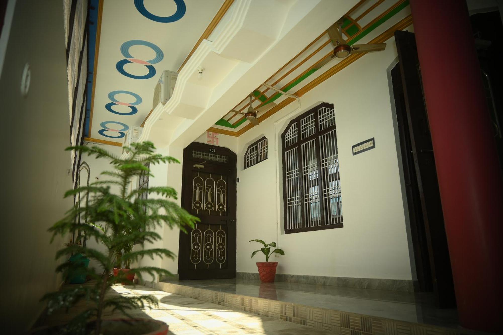 Ayodhya Shri Narayanam Guest House And Home Stay מראה חיצוני תמונה